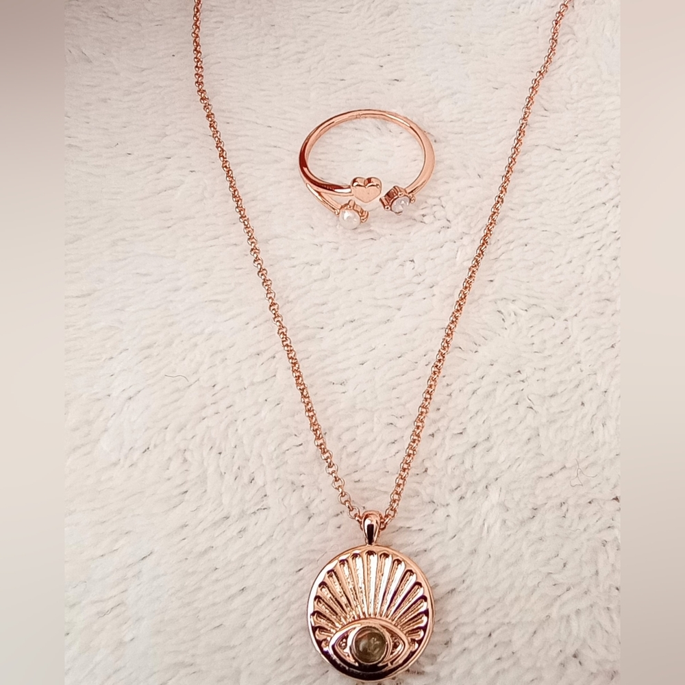 Set of Rose Gold necklace and ring from Pura Vida